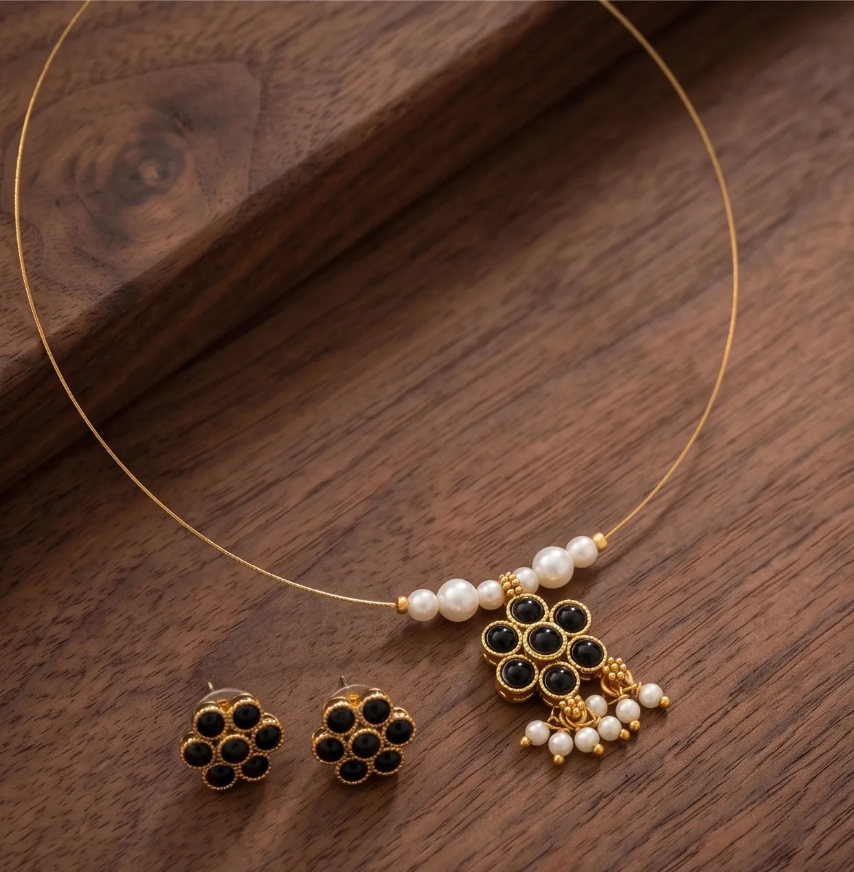 Aura Black Blossom Minimalist Pendant Set